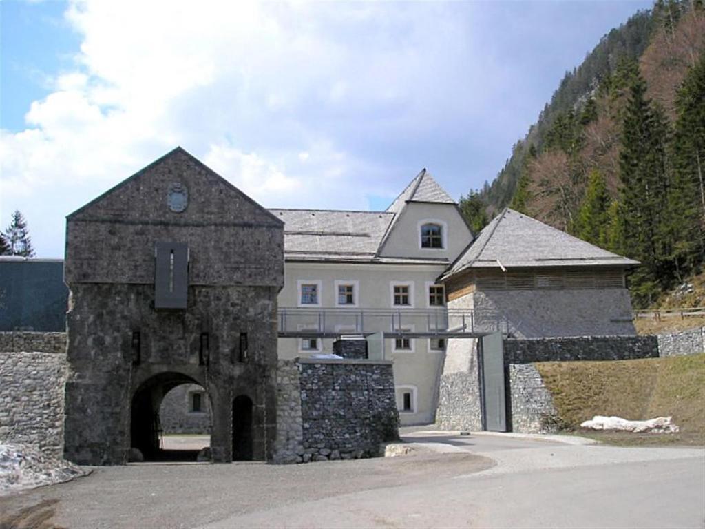 Wolke 7 Hotel Reutte Exterior photo